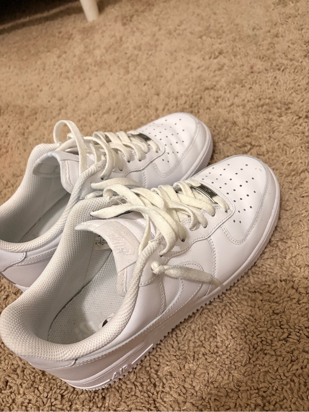 Air Force’s Leather Sneakers